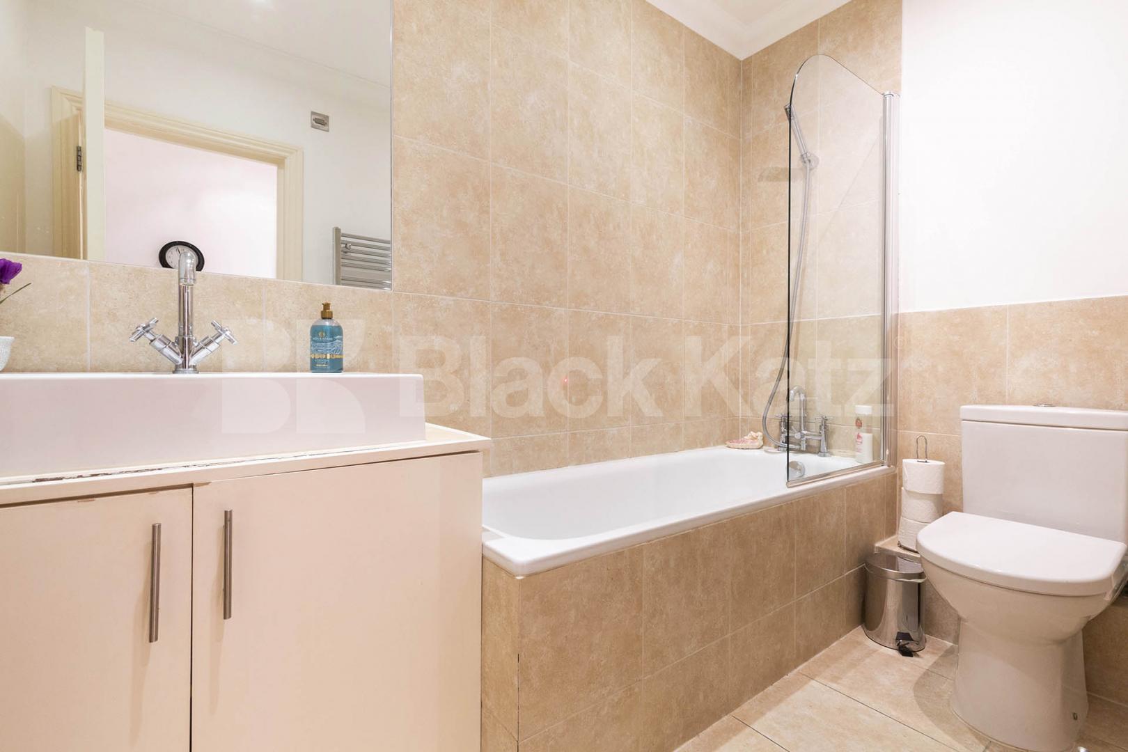 Spacious three bed two bath apartment with balcony and secure parking Cholmeley Park, Highgate 